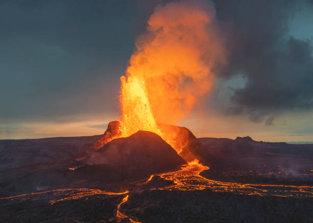 How to Visit an Active Volcano Safely – Exploring Earth’s Most Fiery Landscapes